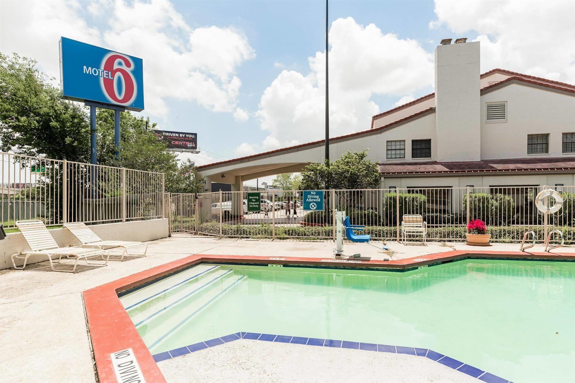 Motel 6 Houston Medical Center - Reliant Park Exterior foto