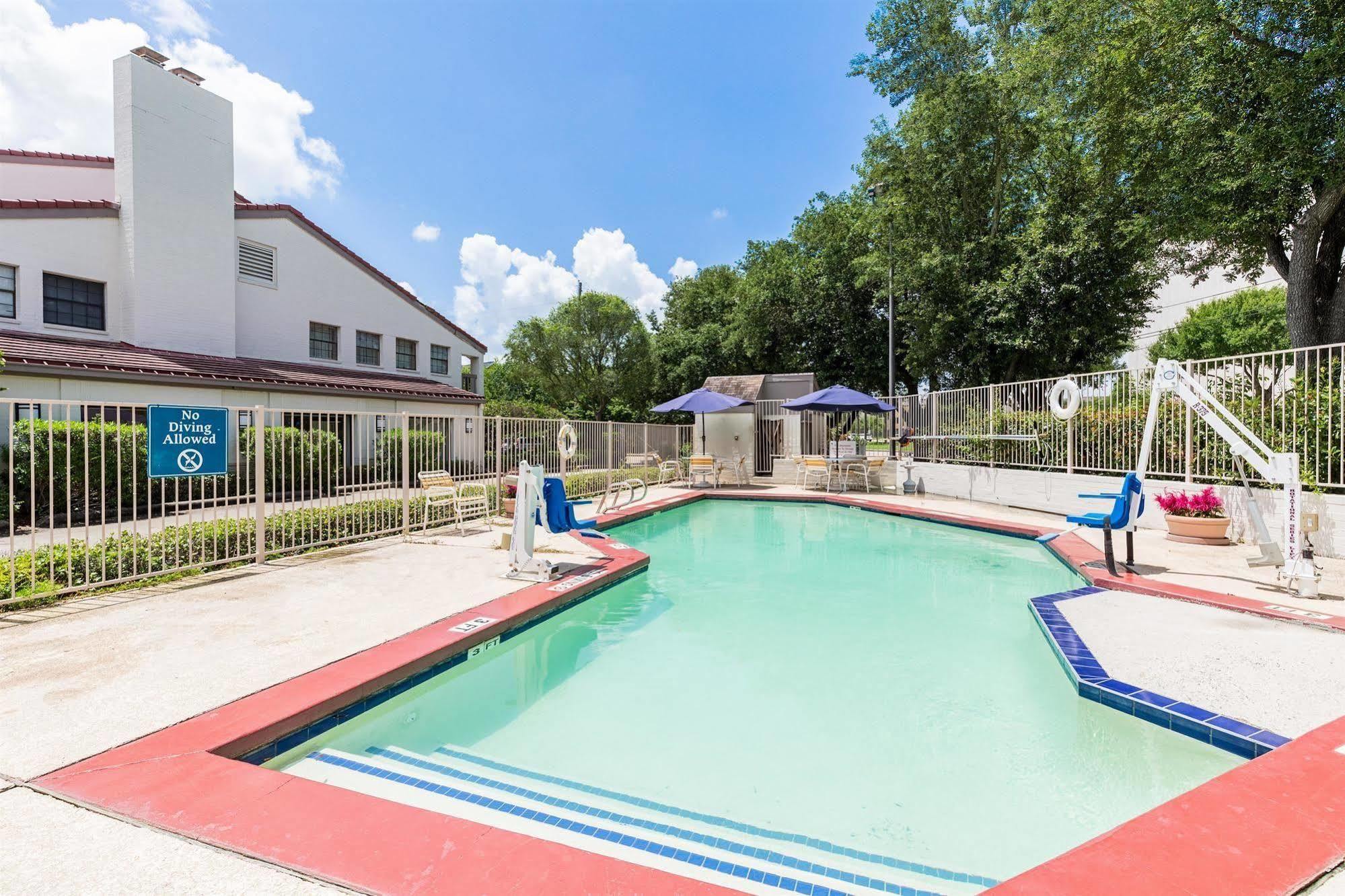 Motel 6 Houston Medical Center - Reliant Park Exterior foto